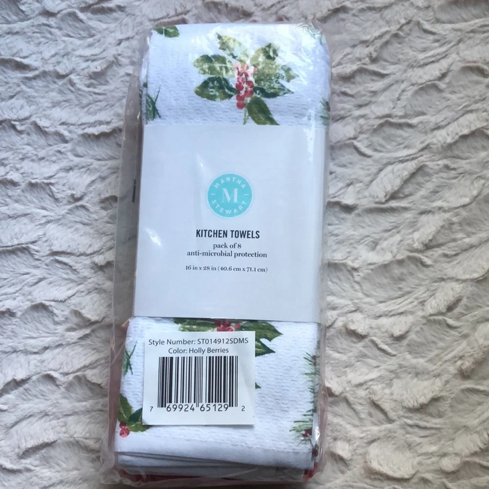 Martha Stewart Anti-microbial Kitchen Holiday Mistletoe Holly Towels